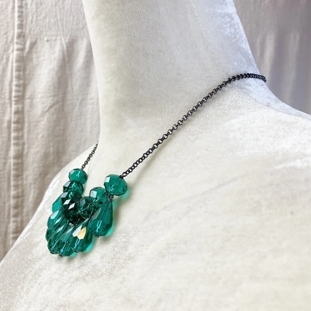 Faceted teal glass bead fringe necklace